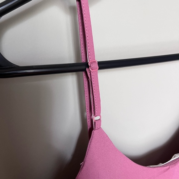 🌸Hippie Rose V-Neck Cami🌸 - Picture 3 of 5